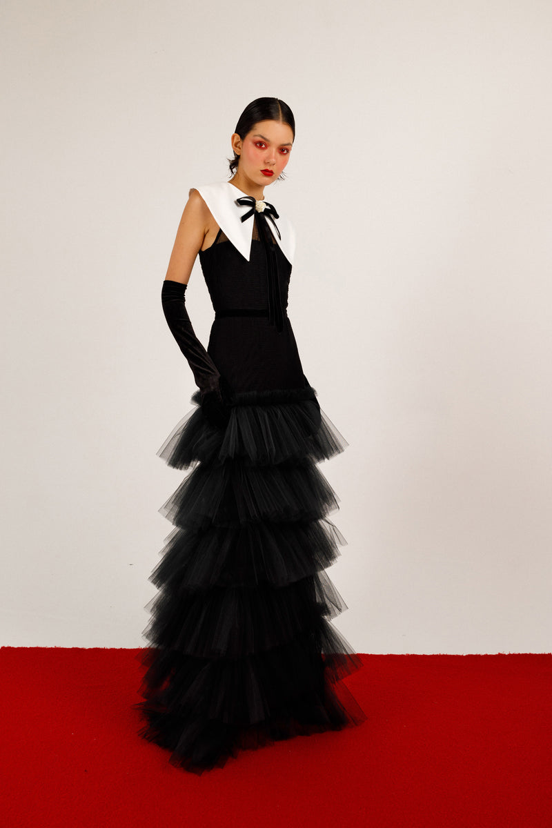 スーツ・フォーマル・ドレス theredthread V tulle dress long Tulle dress – victorvonschwarz